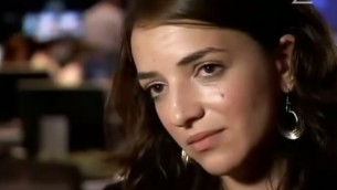 La journaliste israélo-arabe Lucy Aharish (Crédit : capture d'écran YouTube)