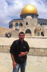 Amer Sweity lors d'une visite au mont du Temple à Jérusalem. (Crédit : Autorisation)