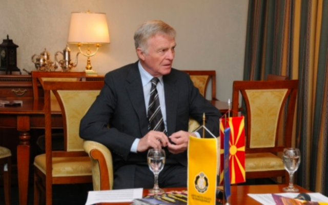 Max Mosley (Crédit : F1almanah.mk/Wikimedia commons)