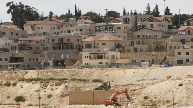 Construction dans l'implantation de Tekoa, en Cisjordanie, le 7 septembre 2014. Illustration. (Crédit : Flash90) 