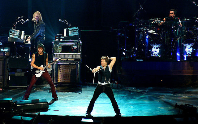 Bon Jovi en concert à Montréal, en 2007 (Crédit : Rosana Prada/Wikimedia)