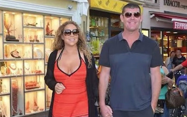 Mariah Carey se promène main dans la main avec son partenaire d'alors, l'homme d'affaires australien James Packer, à Capri, en Italie, en juin 2015. (Crédit : capture d'écran YouTube)