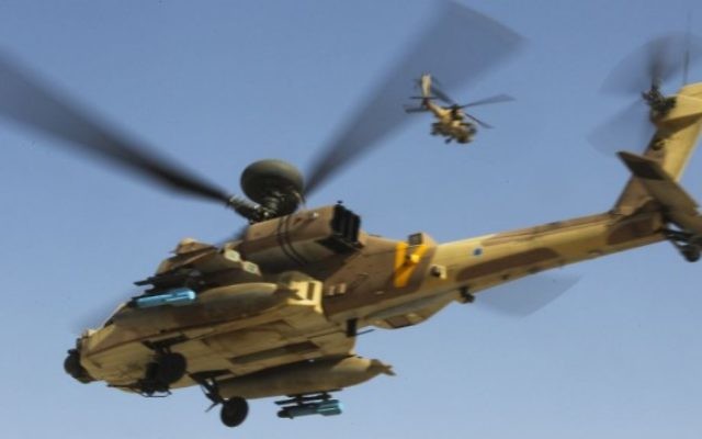 Hélicoptères Apache de l'armée de l'air israélienne. Illustration. (Crédit : Nati Shohat/Flash90)