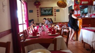 A l'intérieur du restaurant chinois  Peh-Hai Photo: (Simona Weinglass / Times of Israel)