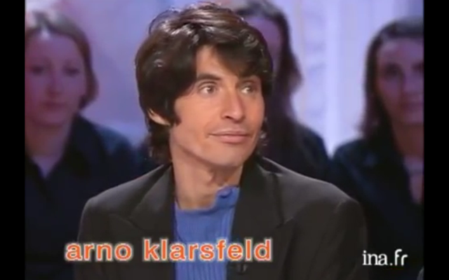 Crédit : Capture d'écran YouTube/ Arno Klarsfeld face à Robert Ménard - Archive INA