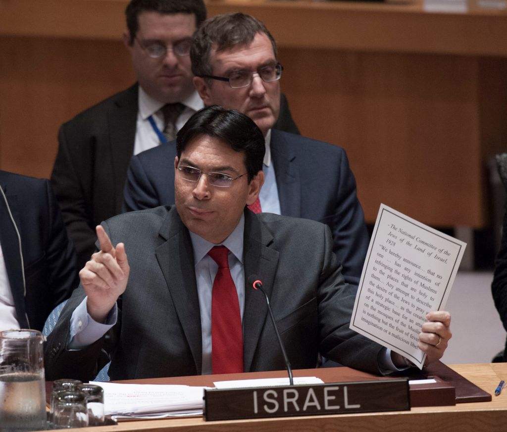 L'ambassadeur israélien, Danny Danon, Nations unies devant le Conseil de sécurité des Nations unies, le 22 octobre 2015 (Crédit : Mission permanente d'Israël auprès de l'ONU)