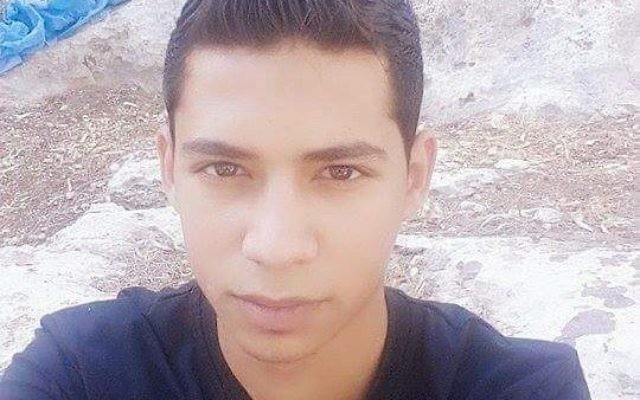 Muhanad Shafeq Halabi, 19 ans, a été identifié comme le terroriste qui a tué deux hommes israéliens , le 3 octobre, 2015 dans une attaque au poignard dans la Vieille Ville de Jérusalem. (Crédit : Police israélienne)