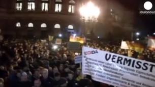 Rassemblement Pegida en Allemagne (Crédit : Capture d'acran YouTube/Euronews)