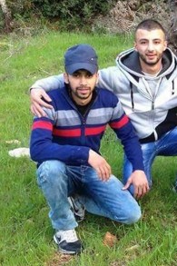 Anan Abu Habsah et Issa Assaf, 21 ans tous les deux, de Qalandiya, identifiés comme les terroristes qui ont tués deux Israéliens près de la porte de Jaffa, le 23 décembre 2015. (Crédit : courtoisie)