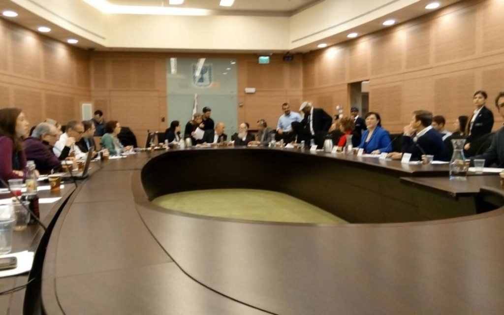Intervention à la Knesset du président de l'EFI Yankel Gabet, le 11 janvier 2016 (Crédit : autorisation Yankel Gabet)