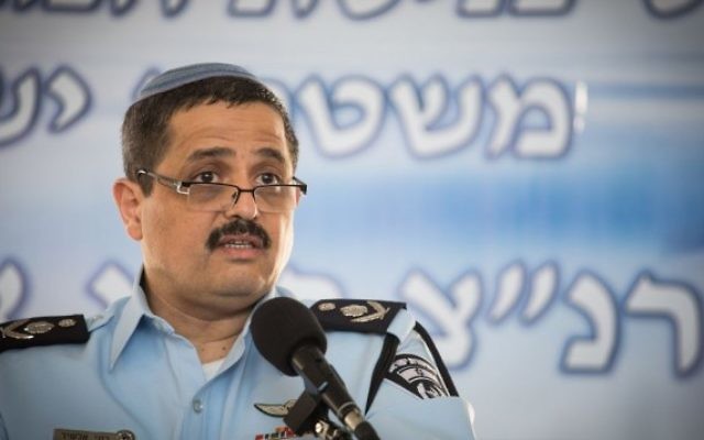 Roni Alsheich, chef de la police, au siège de la police israélienne  à Jérusalem, le 3 décembre 2015. (Crédit : Hadas Parush/Flash90)