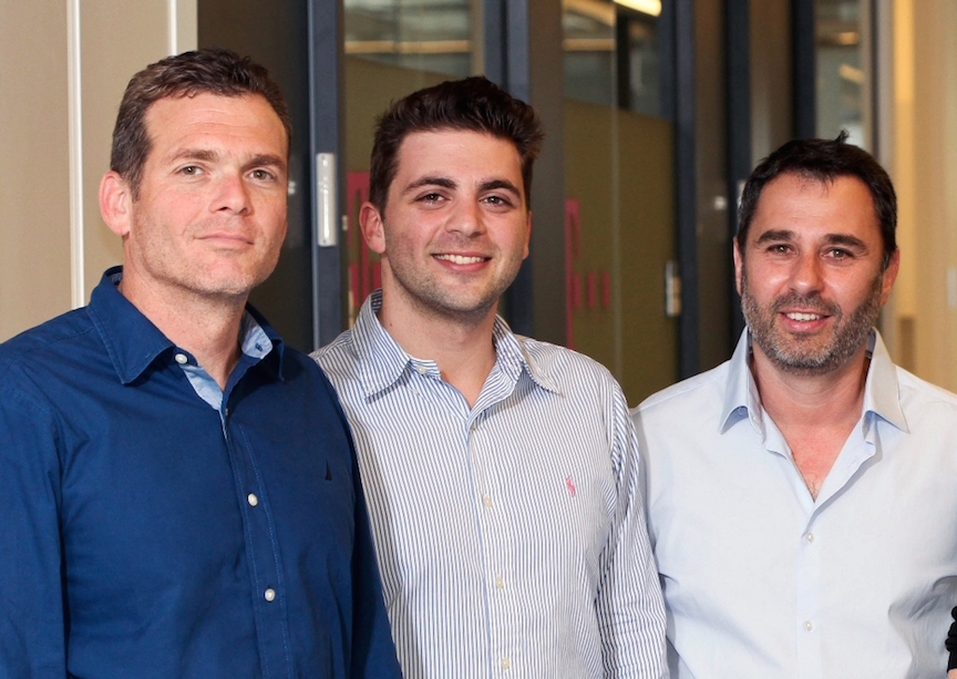 (De gauche à droite) les fondateurs de Team8 : Nadav Zafrir, Liran Grinberg, et Israel Grimberg, (Crédit : Autorisation)