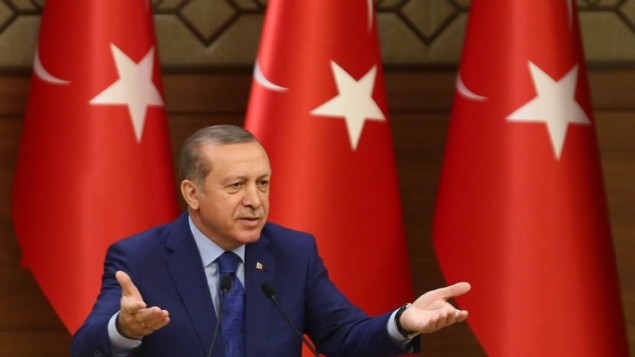 Le président turc Recep Tayyip Erdogan lors d'un discours adressé aux mukhtars (dirigeants des gouvernements locaux) au complexe présidentiel d'Ankara, le 16 mars 2016. (Crédit : AFP/Adem Altan)