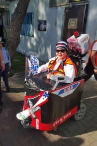 Yehuda en costume (Crédit : Autorisation)