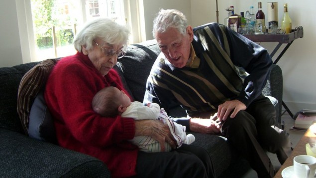 Emmanuel et Hetty Joels à Amsterdam en 2012 (Crédit : autorisation de Jet Naftaniel/via JTA)