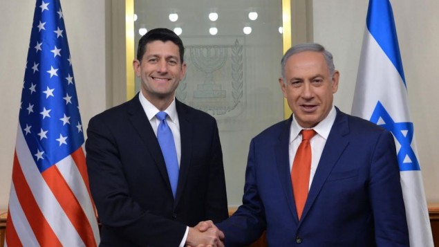 Le président de la Chambre des représentants, Paul Ryan (à gauche) rencontre Benjamin Netanyahu à Jérusalem le 4 avril 2016. (Crédit photo : Kobi Gideon/GPO)