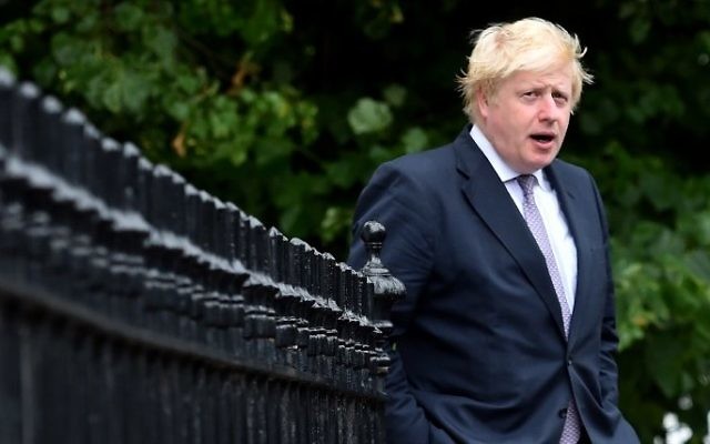 Boris Johnson, secrétaire d'Etat des Affaires étrangères  britannique, à Londres, le 27 juin 2016. (Crédit : Ben Stansall/AFP)
