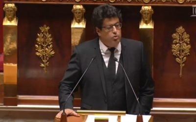 Le député français Meyer Habib à l'Assemblée nationale à Paris, le 28 novembre 2014. (Crédit : capture d'écran)