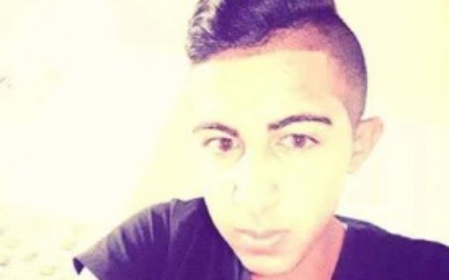 Muhammad Nasser Tarayrah, 17 ans, du village palestinien de Bani Naim, est le terroriste qui a tué Hallel Yaffa Ariel, 13 ans, dans sa chambre à Kiryat Arba le 30 juin 2016. (Crédit : Facebook)