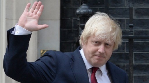 Boris Johnson, ministre des Affaires étrangères britannique, à sa sortie du 10 Downing Street, le 13 juillet 2016. (Crédit : Oli Scarff/AFP)