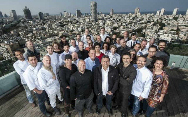 Certains des chefs présents dans la dernier numéro de Condé Nast Traveler, qui consacre Tel Aviv 5ème ville gastronomique au monde. (Crédits : autorisation Iliya Melinkov)