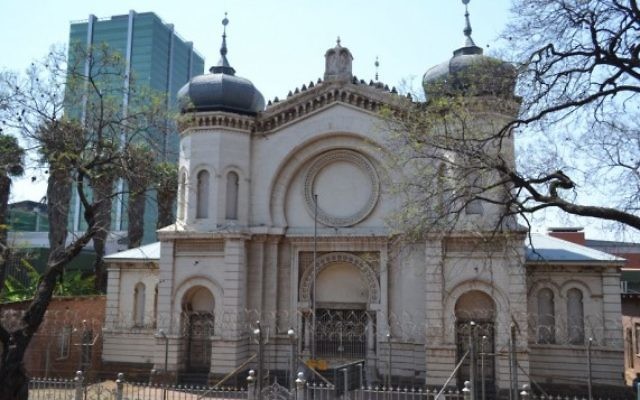 Photo d'illustration de la Vieille synagogue sur la rue Paul Kruger à Pretoria, en Afrique du Sud (Crédit : CC BY-SA PHParsons, Wikimedia Commons)