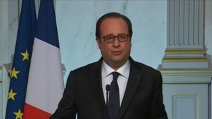 François Hollande lors de son allocution après l'attentat de Nice, le 14 juillet 2016 (Crédit ; capture d'écran)