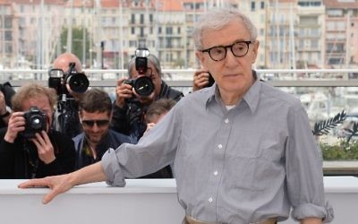 Le réalisateur américain Woody Allen au Festival de Cannes pour le film "Café Society" projeté avant la cérémonie d'ouverture du 69° Festival, le 11 mai 2016. (Crédit : Alberto Pizzoli/AFP)