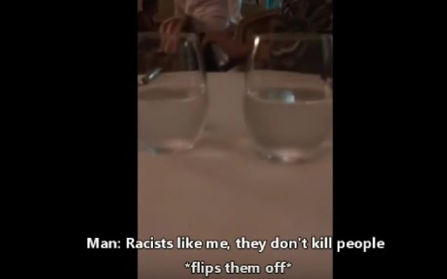 Le propriétaire d'un restaurant de banlieue parisienne a refusé de servir deux musulmans voilées et les agressées verbalement, le 28 août 2016. (Crédit : capture d'écran YouTube/Verdant Servant)