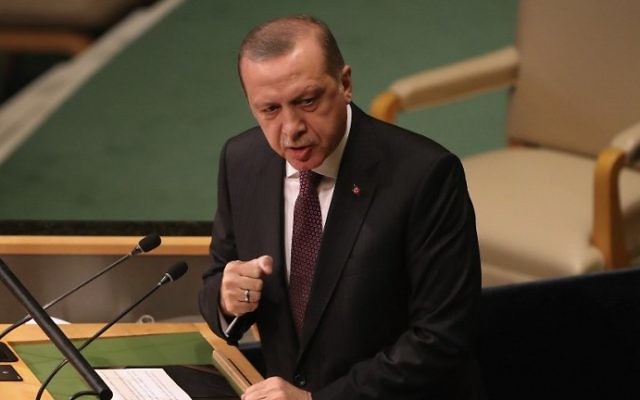 Le président turc Recep Tayyip Erdogan s'adresse à la 71e Assemblée générale des Nations unies à New York, le 20 septembre 2016. (Crédit : John Moore/Getty Images/AFP)