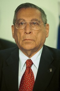 Portrait de Rehavam Zeevi, alors ministre du Tourisme, le 11 mars 2001. (Crédit : Flash90)
