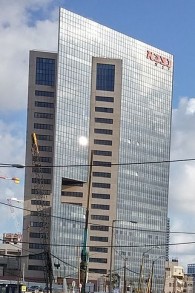 Le siège de Nitsba Holdings à Tel Aviv. (Crédit : David Shai/CC BY-SA 4.0/Wikipedia)