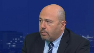Gary Koren, ambassadeur d'Israël en Russie. (Crédit : capture d'écran YouTube)