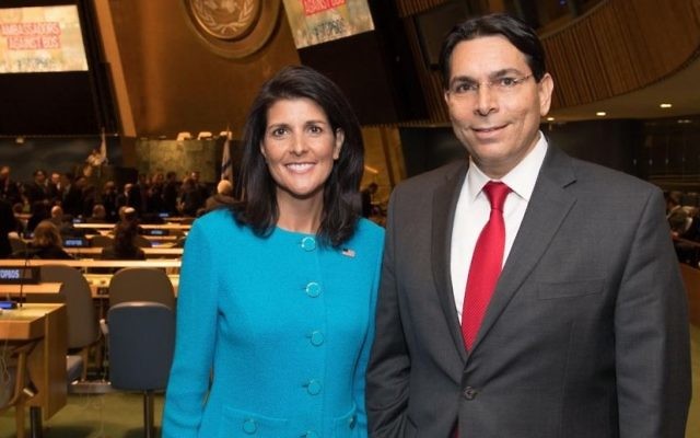 Nikki Haley, ambassadrice américaine aux Nations unies, et Danny Danon, son homologue israélien, aux Nations unies, à New York, le 29 mars 2017. (Crédit : Shahar Azran)