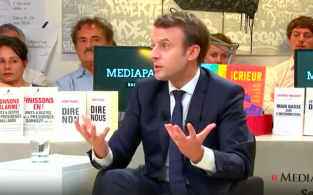 Emmanuel Macron (Crédit : Capture d’écran YouTube/Mediapart)