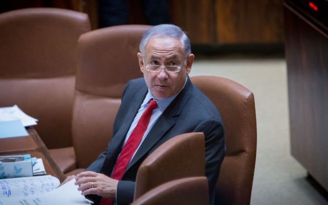 Le Premier ministre Benjamin Netanyahu à l'ouverture de la session d'été de la Knesset, le 8 mai 2017. (Crédit : Miriam Alster/Flash90)