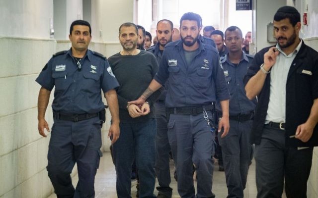 Les membres présumés de la branche du nord du mouvement islamiques amenés devant la cour de district de Jérusalem, le 11 mai 2017 (Crédit : Hadas Parush/Flash90)