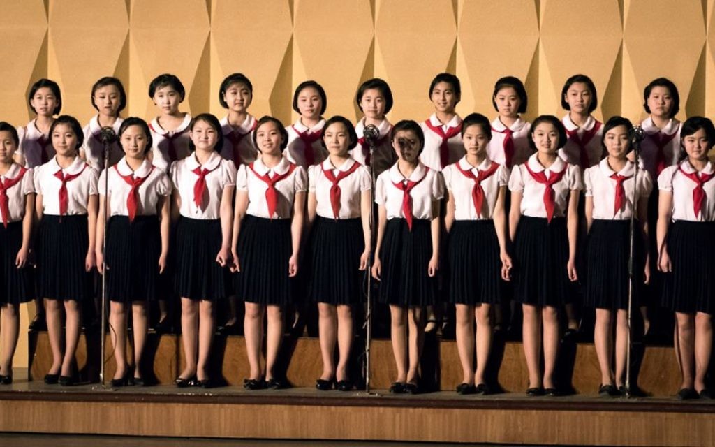 Le spectacle mis en place par le gouvernement nord-coréen auquel Shai a assisté (Crédit : Moshe Shai)