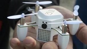 Un nano-drone, Zano (Crédit : Autorisation)