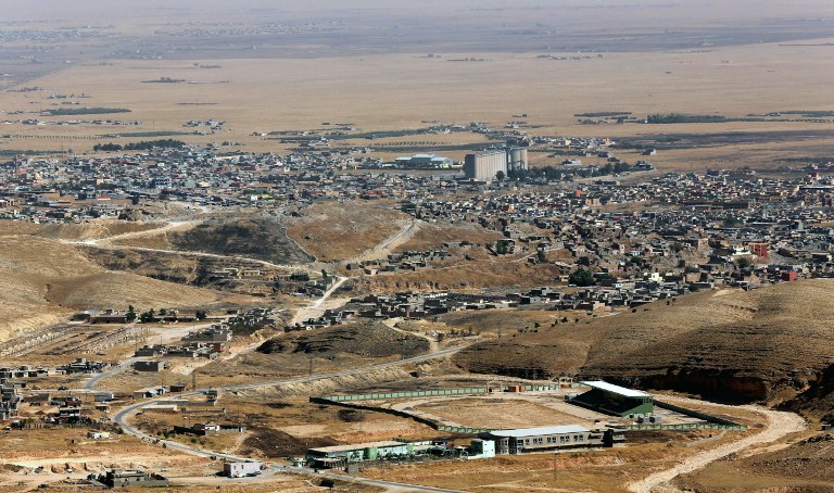 Une photo prise le 17 aopût 2015 montre une vue générale de la ville de Sinjar, dans le nord de l'Irak, à l'ouest de Mossoul (Crédit : SAFIN HAMED/AFP PHOTO)