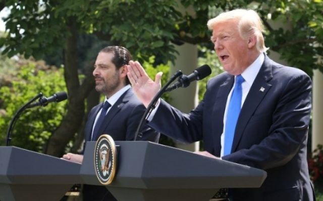 Le président américain Donald Trump et le Premier ministre libanais Saad Hariri lors d'une conférence de presse à la Maison Blanche le 25 juillet 2017. (Crédit : AFP Photo / Tasos Katopodis)