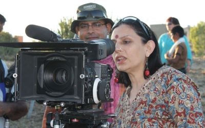 La productrice et réalisatrice Anu Radha durant le tournage de 'Little Poland in India.' (Autorisation : Anu Radha)