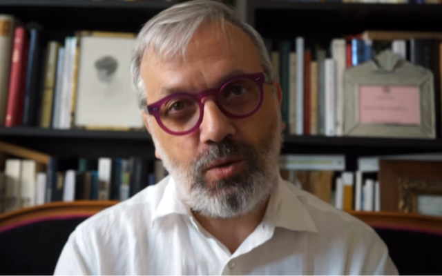 Jean-Christophe Attias est aujourd'hui un spécialiste du judaïsme médiéval  (Crédit: capture d'écran Youtube/Maire Chaville)