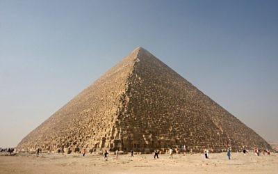 La pyramide de Kheops. (Crédit : Wikimedia -CC-BY-SA-3.0)