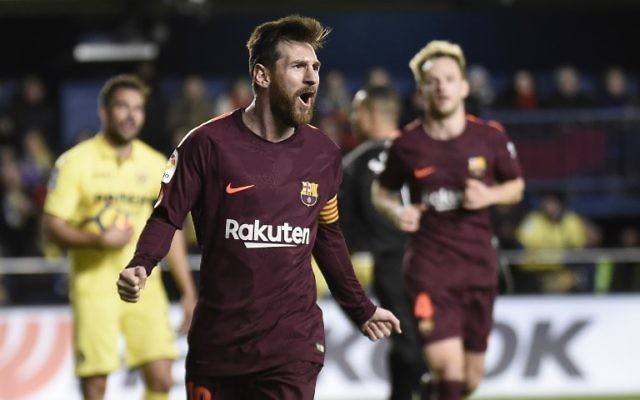 L'attaquant de Barcelone Lionel Messi après avoir marqué lors du match de football entre le Villarreal CF et le FC Barcelona au stade La Ceramica à Vila-real, en Espagne, le 10 décembre 2017 (Crédit : AFP / JOSE JORDAN)