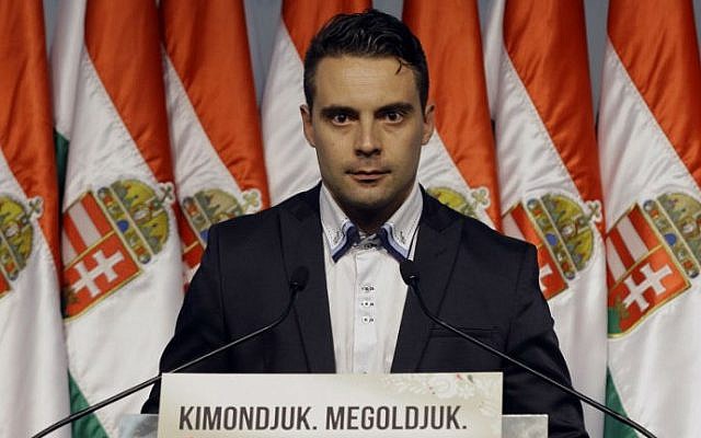 Le président du parti parlementaire d'extrême-droite hongrois Gabor Vona. (Crédit: AFP PHOTO/Peter Kohalmi)
