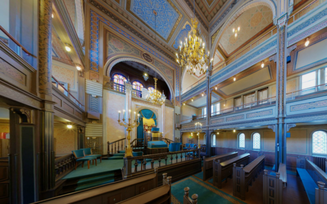 Intérieur de la synagogue de Göteborg (Crédit : Capture d’écran Synagogues 360)