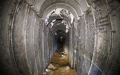 Un tunnel détruit du Jihad islamique palestinien, menant de Gaza à Israël, près du kibboutz israélien de Kissufim (Jack Guez / AFP / POOL)