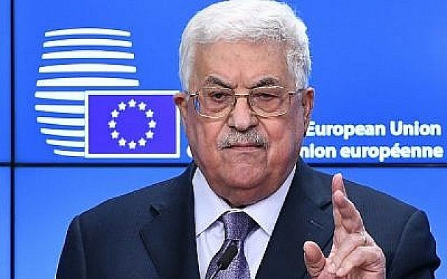Le président de l'Autorité palestinienne, Mahmoud Abbas, s'exprime lors d'une conférence de presse avant d'assister à un Conseil des affaires étrangères de l'UE lors du Conseil européen de Bruxelles du 22 janvier 2018. (EMMANUEL DUNAND / AFP)
