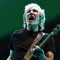 Roger Waters lors de sa tournée "Us + Them" au Staples Center, à Los Angeles, en Californie, le 20 juin 2017. (Crédit : Kevin Winter/Getty Images/AFP)
